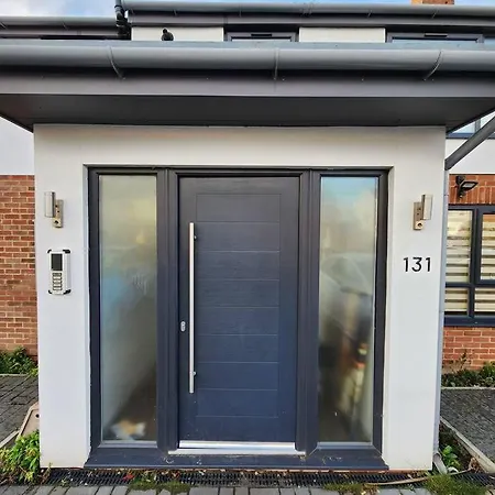 Horizon House, Stunning 2-Bedroom Flat 1, Parking, Netflix, Oxford Buitenkant foto