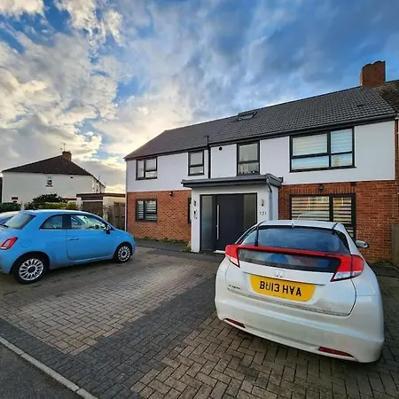 Horizon House, Stunning 2-Bedroom Flat 1, Parking, Netflix, Oxford Buitenkant foto