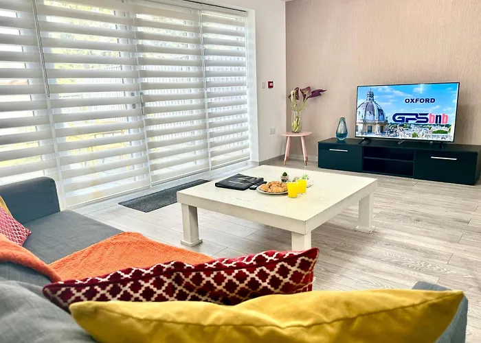 Horizon House, Stunning 2-Bedroom Flat 1, Parking, Netflix, Oxford