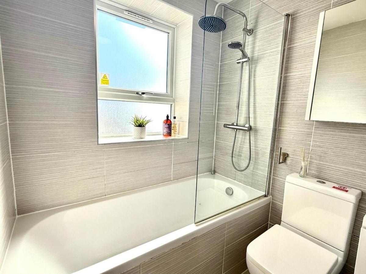 Horizon House, Stunning 2-bedroom Flat 1, Parking, Netflix, Appartement