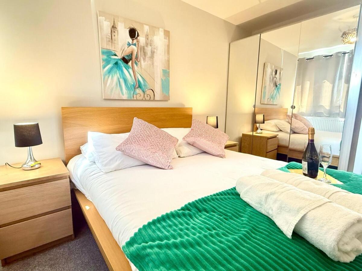 Horizon House, Stunning 2-bedroom Flat 1, Parking, Netflix, Appartement *
