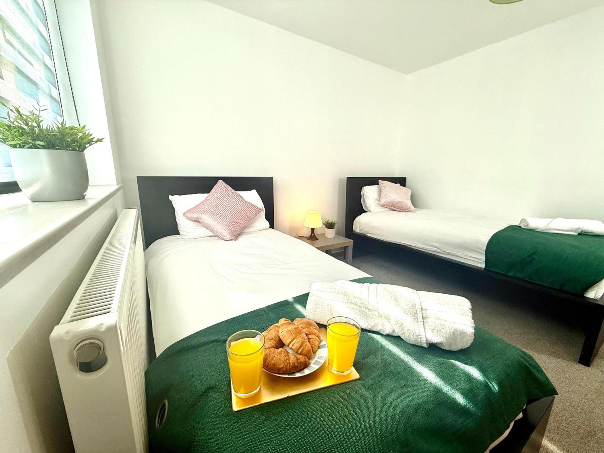 Horizon House, Stunning 2-bedroom Flat 1, Parking, Netflix,
